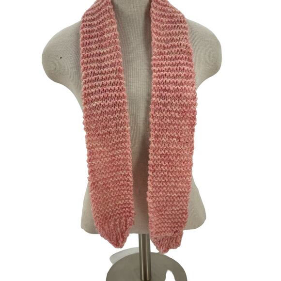 pink knitted scarf - Picture 1 of 3